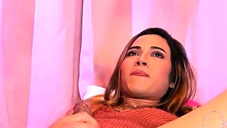 Old man and hot brunette bathroom hardcore