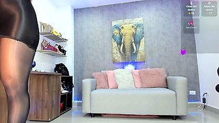 German amateur in lingerie fisted and creamed