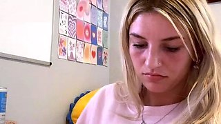 Blonde teen Sierras first erotic masturbation video