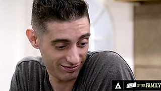 Stepmom with big tits gets her wet vagina stretched out hard