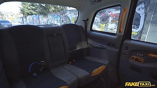 Faux cab sexy film college girl makes her very own sextape with a taxi driver