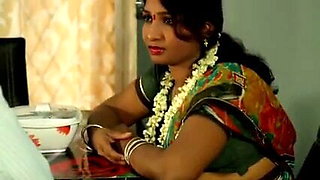 Hot Telugu aunty fully enjoys sex with boyfriend