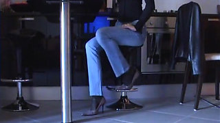 Shoeplay in Black Pantyhose and Pink Pumps