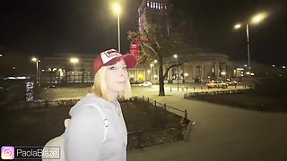 Dalam Sie Wyruchac W Cipke Mojemu Widzowi, Ktory Spotkal Mnie Na Miescie - Polskie Porno