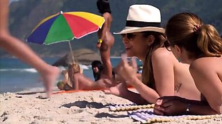 Amateur Couple Enjoys Exhibitionist Public Beach Sex