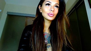 Amateur Big Boobs jerks Big Dick