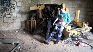 Senaker submssion outdoor by his best friend