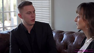 I think my stepmother is seducing me - s17:e2