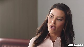 Buxom cougar Savanah Storm won’t stop thinking about big dick