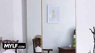 Big Tits blonda cougar & petite blonde teen patient reach orgasm together - mylf