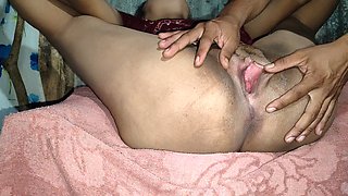 My Virgin Lips Moist and I Come Squirting for Penetrates His Stepbrother Fingers in Indian Homemade