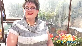 EUROPEMATURE Sweet Honey in the winter garden