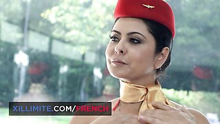 Alexis and Mariska's stewardess dirt