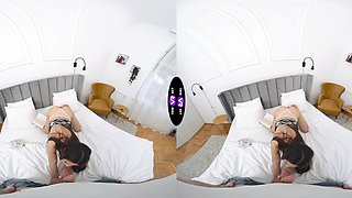 Skinny teen riding cock in reverse cowgirl in vr