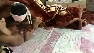 stepUncle ne aunty ki bur chat chat Pani Nikal diya fhir hardcore chudai Kiya aunty khus ho gai