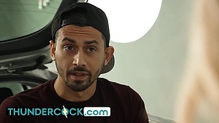 Inborn Nubile Amber Moore Rails Large Hooligan Salami To Protect Her Brother-in-law