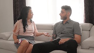 Asian milf Lucky Starr gets her pussy railed by horny Billy Boston