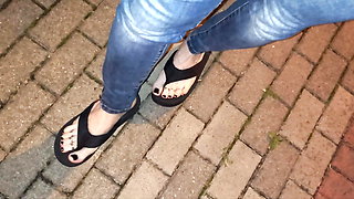 platform thongs - showing feet