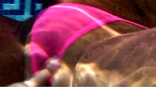 Deutscher Amateur-Paar vergngt sich am Pool auf Mallorca