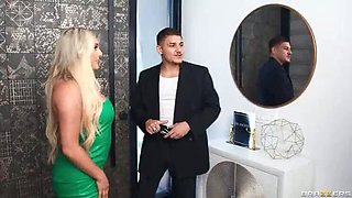 Hot WAG Wife Kayley Gunner Sucks Big Cock - Brazzers Blowjob & Cumshot