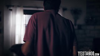 Ebony mature model squirts on wife knob