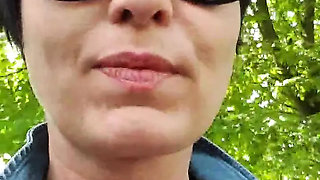 Mil Julie squirts outside