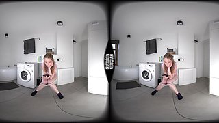 Kendra Morning Pee And Shower - PlushiesVR