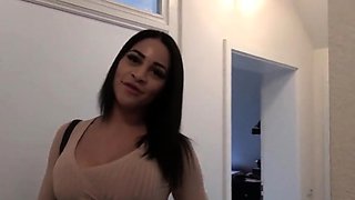 Arabisch-Deutsches Mdchen verdient als Prostituierte!