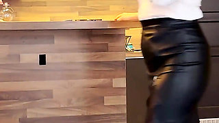 Business Trip Curvy Big Tits Boss Lady Lyne JOI