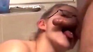 Huge tattooed body loves the pussy in bathroom cumin mouth