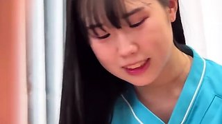 Amateur Asian gives amazing blowjob
