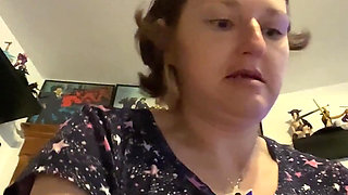 Huge Piss From My Bushy Pussy in My Mate’s Bedroom as the Bathroom Was Occupied!