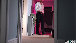 Alluring cougar seductress hot adult clip