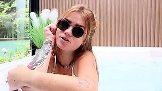 Goddess Roxy - Hot Tub Fantasy Unleashed Worship My WET