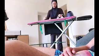 Muslim Maid Shocked By Huge Cock Flash - Amateur Public Sex