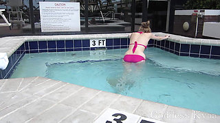 Bikini Goddess Ignore