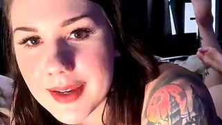 Amateur Webcam Babes Going Solo