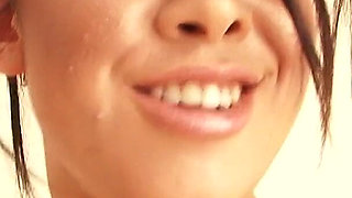 British Chick Experience with a Dildo and Her Pussy