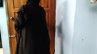 Egyptian Sexy Big Ass Arab Muslim Woman Fucks Boss While Cleaning Office Room