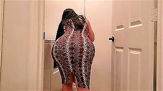 Big Ass Stepmom fucks her porn addict son In The Laundry Room