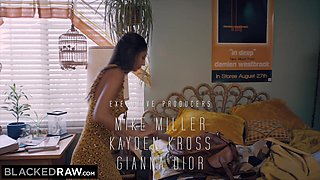 Skinny Gianna devours his BBC in the bathroom