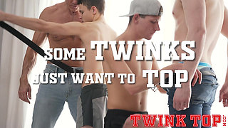 TwinkTop - Danny Wilcoxx pounds sexy Coachs hot hole after workout