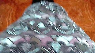 My stepmother bends down to pick up money, I take the opportunity to fuck her big butt