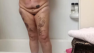 Mandi candis dirty in the shower