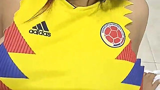 Video of Young Brunette with Her Boyfriend Leaks on the Internet in Nyc