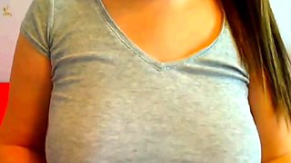 Big-Titted Amateur's Webcam Clips
