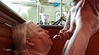 I fuck my mother-in-law in my mouth, cum on her face and in her mouth with cum swallowing