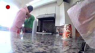 Skinny Blonde Stepsis Kiara Cole Begs For Van Wylde's Big Cock After Thanksgiving Dinner