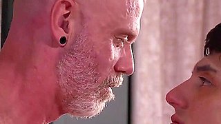 Le - Stepfathers Holiday Surprise