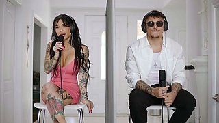 Two big ass babes with big boobs get facialized